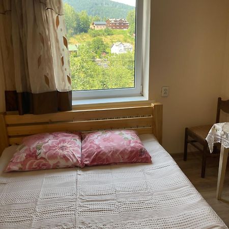 Zabava Apartamento Yaremche Exterior foto