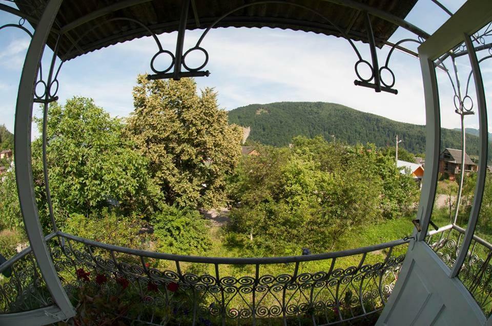Zabava Apartamento Yaremche Exterior foto